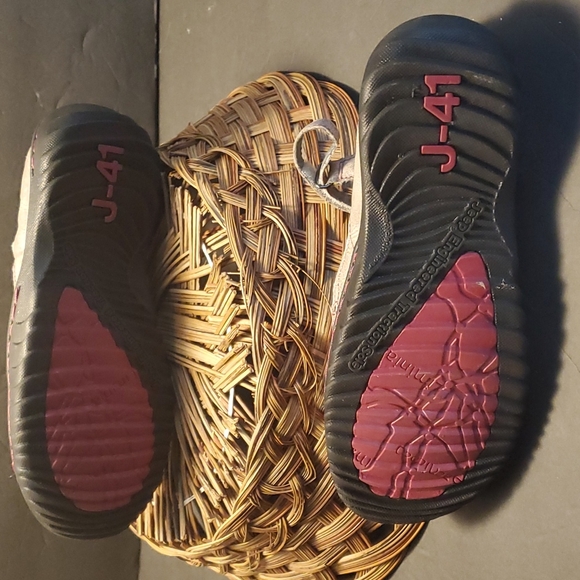 J-41 ADVENTURE Hike Walk GREY Pink VELCRO Shoe 6.5M - Picture 6 of 6